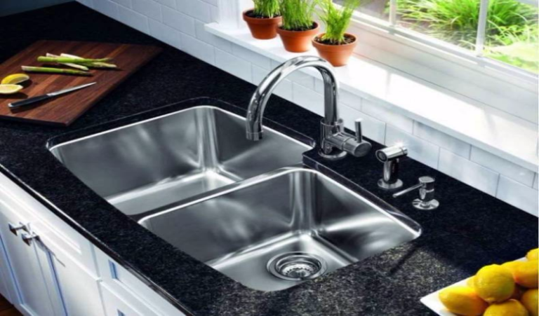 Stainless Steel Sink Vs Porcelain Sink !! What's The Difference 